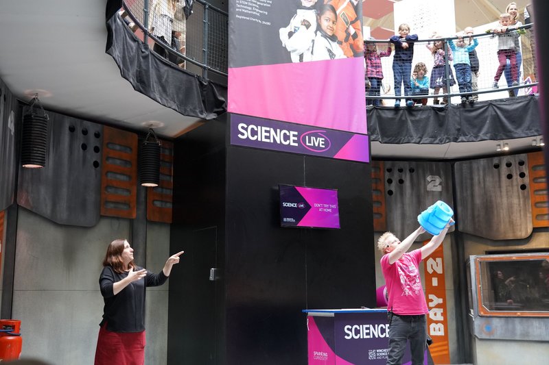 Live science show with BSL interpreter at Winchester Science Centre